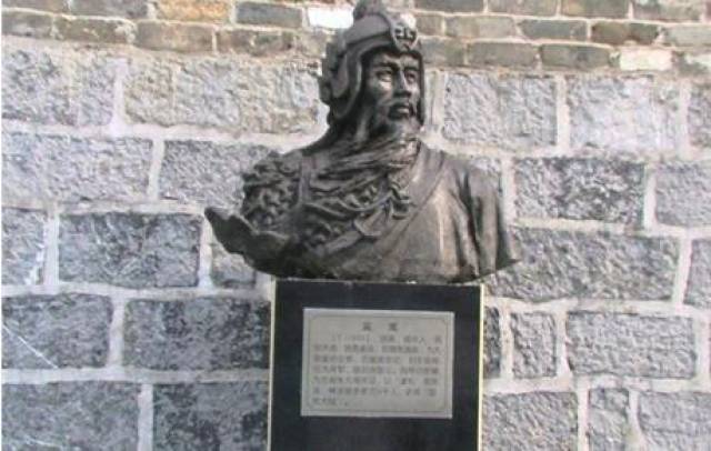 同时还是常遇春的小舅子,而且他还是常胜将军,一生南征北战,立功无数