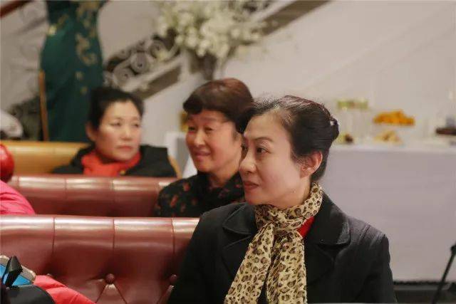 大事件 | 资深演员杨梓莫亲自为赣州的旗佳人讲解表