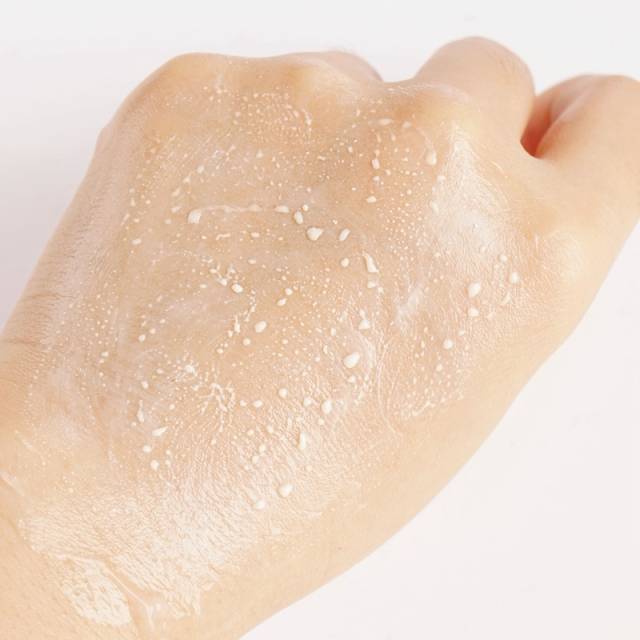 精选君实测对比,用完皮肤真的滋润了很多.