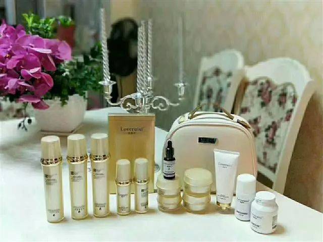 包含美容院的高端院线品牌嘉顿肯妮的词条