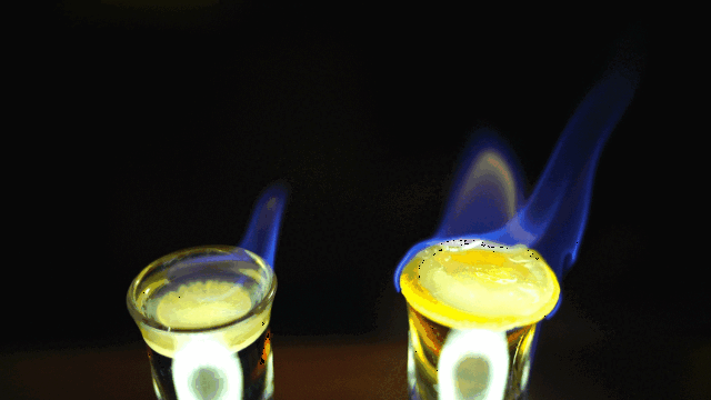 朗姆的味道才慢慢显现出来 酒精度刚刚好,也很适合新手尝尝鲜 据说它