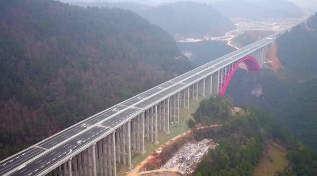 遵贵复线1月2日中午12时全线通车,遵义到贵阳车程将缩短45分钟!