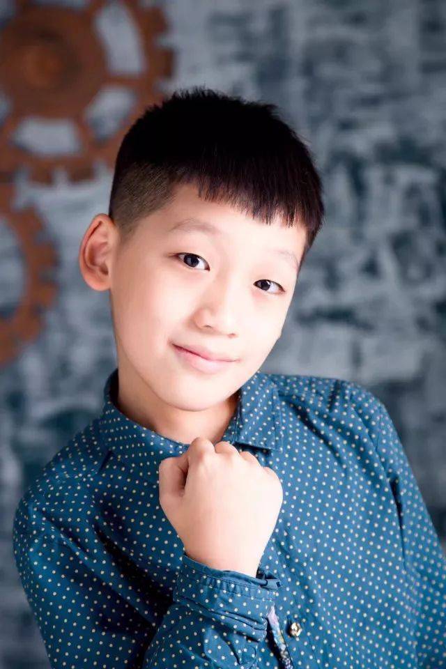 【封面人物-陈彦哲】谁说单眼皮的男生不帅,这位单用笑容就能撩到你!