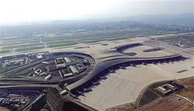 重庆江北国际机场航拍图片