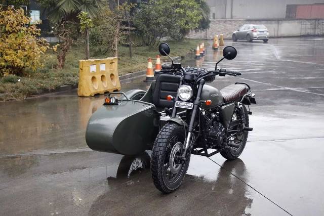 为长江750复刻打前哨银钢大跨子工厂样车实拍