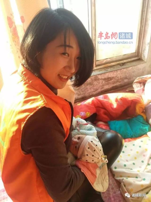 潍坊一美女的哺乳照被疯传!看后为何都深受感动?