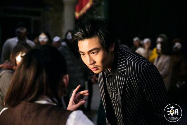 超火沉浸式话剧丨带上面具追着演员跑,亲历恐怖刺激的谋杀案!