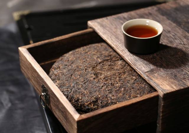 普洱熟茶汤色探究：一道独特的视觉盛宴