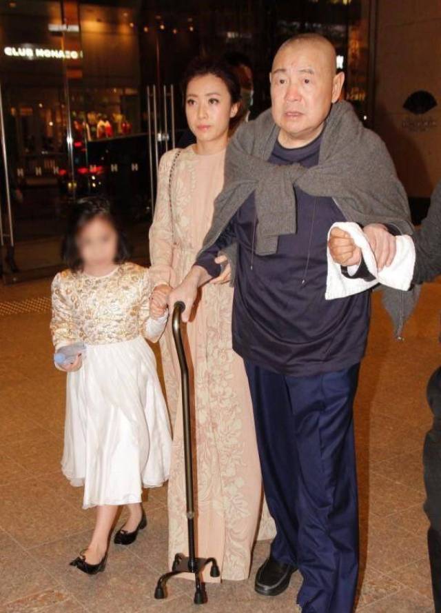看看现在的甘比,你还能再说她普通?_手机搜狐网