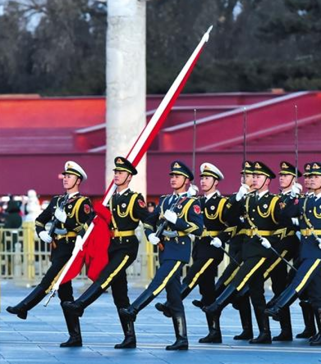 亚洲最强天团:三军仪仗队开始执行天安门广场升旗任务!
