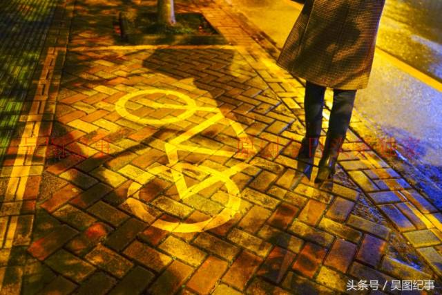 地上的过去了十分钟了,感觉时间过了很长哦