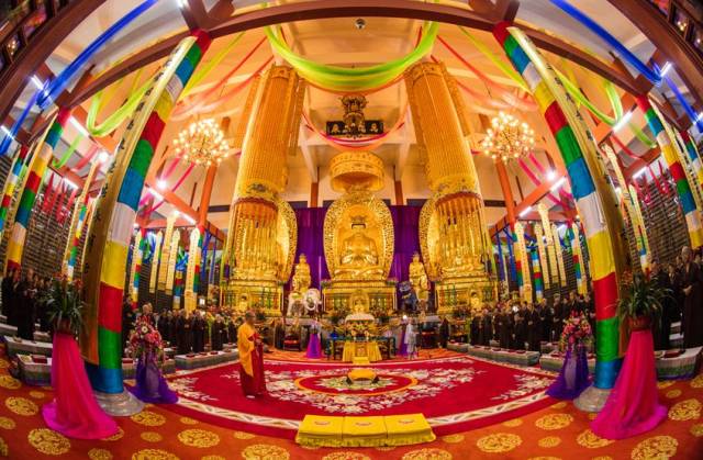 参观礼拜紫莲佛母寺 【四个主殿:天王殿,佛母殿,大雄宝殿,观音阁】