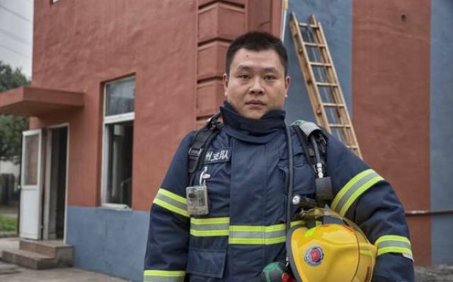 投身红门终无悔,酷暑寒冬砺精兵--常州市消防支队培训基地教导员黄亮