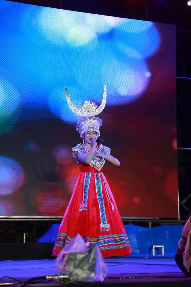 武当代表常金壳表演"九节鞭" 十八,苗侗歌舞传承人,金牌歌手阿丹可