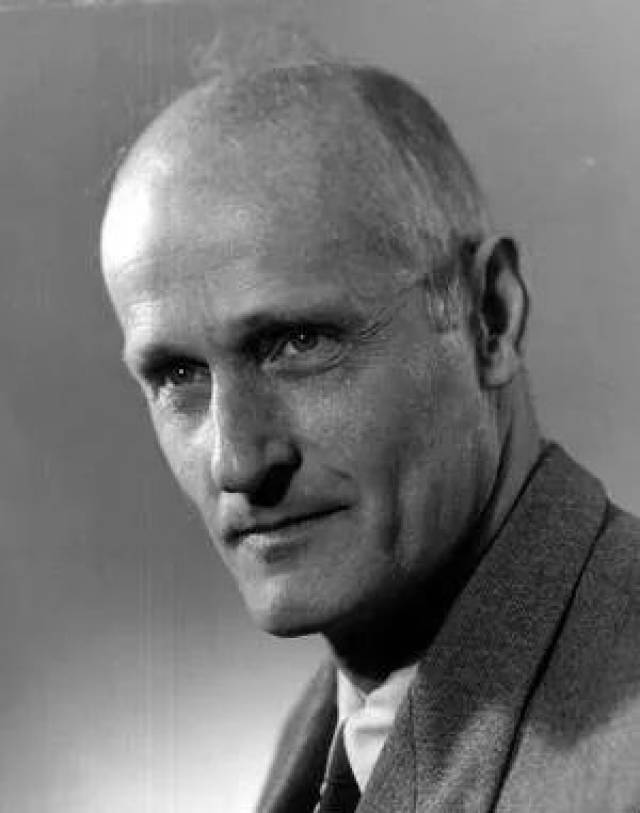 1909年1月5日,美国数学家,逻辑学家斯蒂芬科尔克莱尼出生.