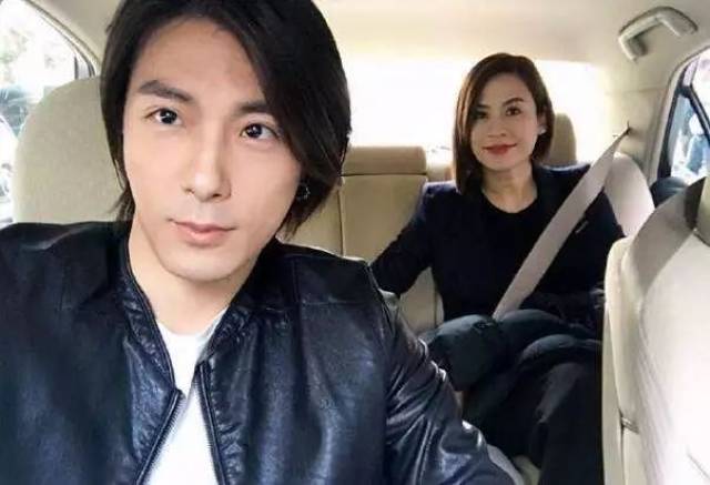 《使徒行者2》饰演了一个叫飞机哥的男人,因其造型特别像当年港片