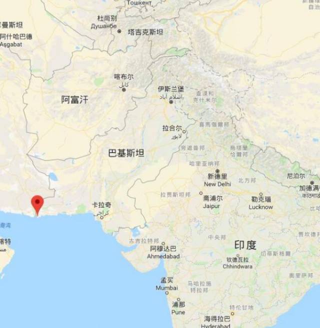 就在中国建设的商用港口瓜达尔港的附近
