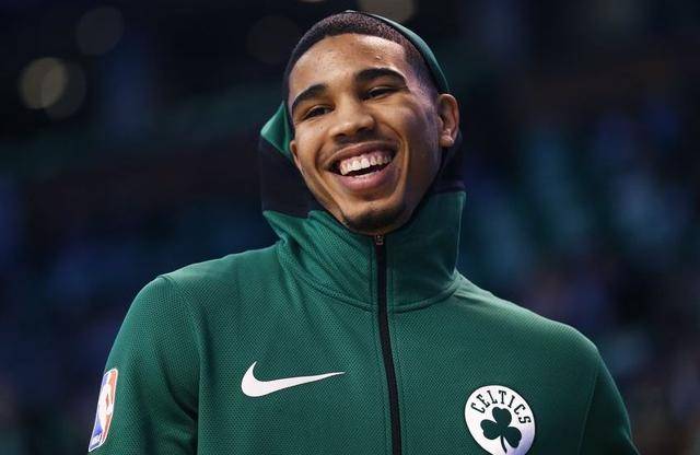 先是经过杜克大学名帅老k的执教 后进入nba又有少帅的带领 塔图姆的"