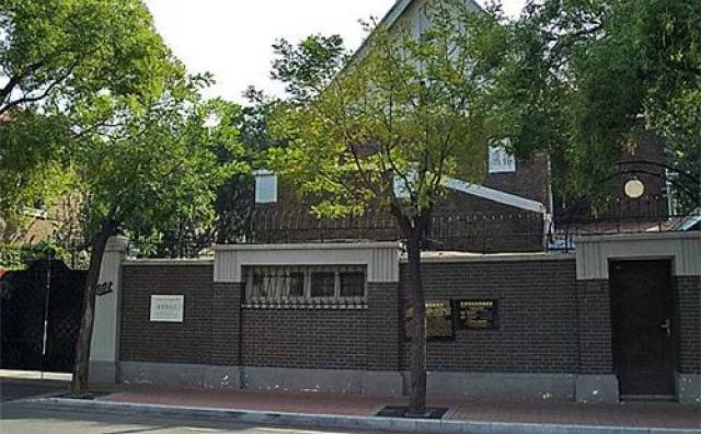 高树勋旧宅  高树勋旧宅位于睦南道141号,旧宅主体二层,局部三层.