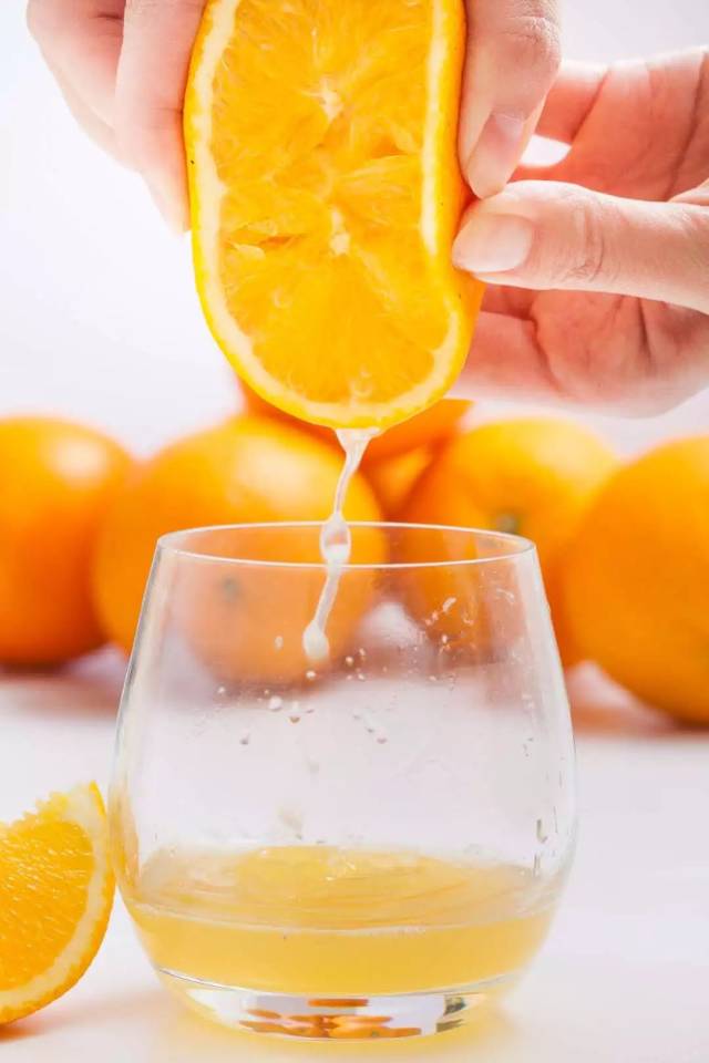 这个橙子会爆汁!