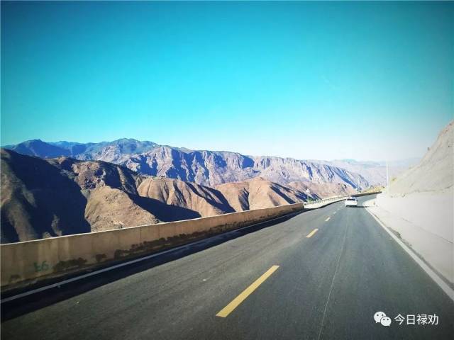 今日禄劝李开德强势推进禄大公路隐患整治确保群众生命财产安全