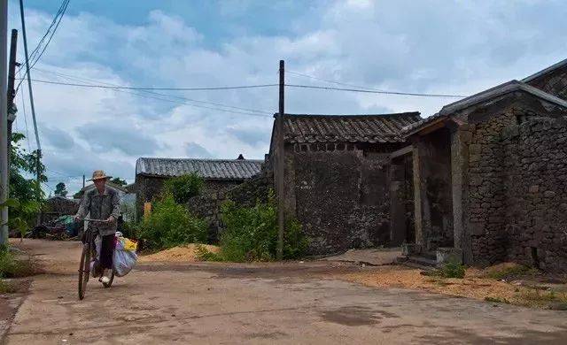 800年古村历史 逛 罗驿古村位于海南澄迈县白莲镇境内,近225国道 据