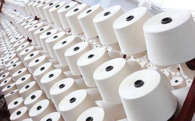 脱脂,分离,提纯 然后通过高科技手段制成 纺丝原液 最后通过湿法纺丝