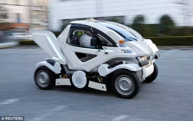 日本发明可变形折叠汽车,停车位再小也不怕