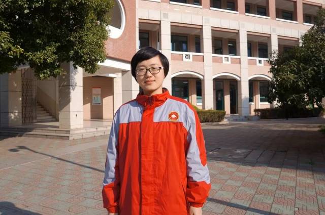 谢小敏荣获省摔跤锦标赛冠军 0 9 沐以恒,陈琴  省姜堰中学沐以恒,省