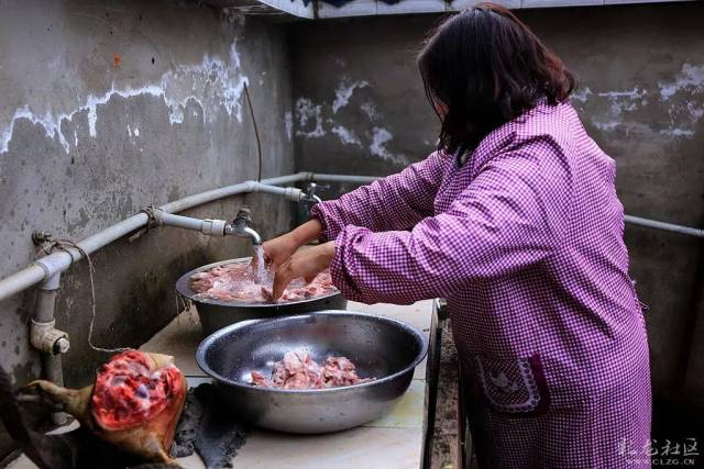图文纪实:2017年最后一顿令人怀念的易门杀猪饭!