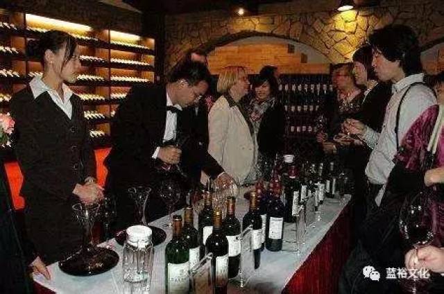法国红酒的魅力：在品尝中感悟浪漫
