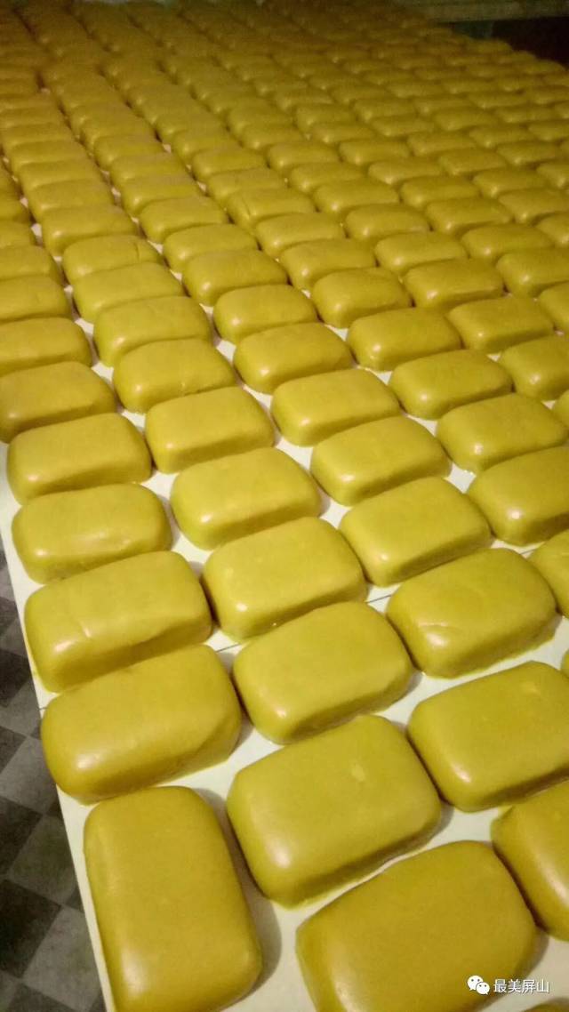 【任性】今天没有为什么!我就想说说屏山灰水粑