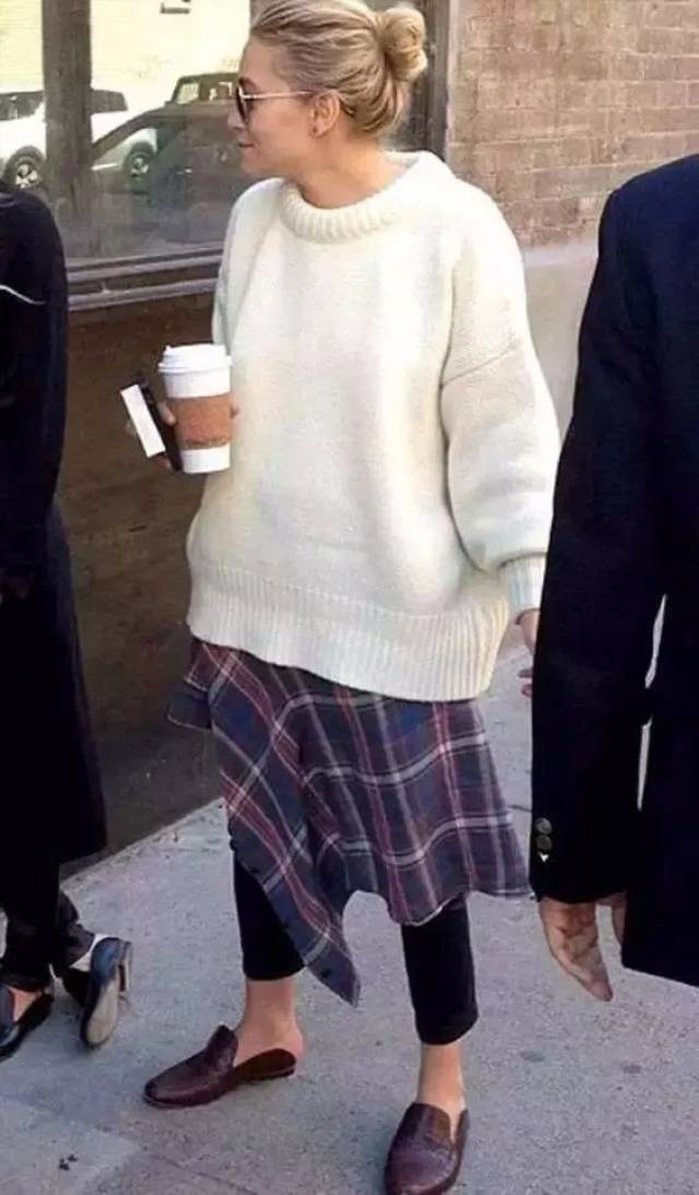 抖肩跟缩脖子很大程度是同时存在的.