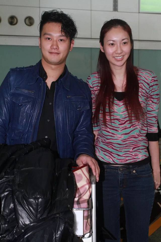 (李邵南),佢选过全美华埠小姐,家人系前海城大酒楼夜总会老板之一