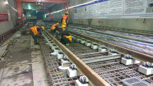 武汉地铁项目部召开"冬季大练兵"钢弹簧浮置板道床施工总结会_手机搜