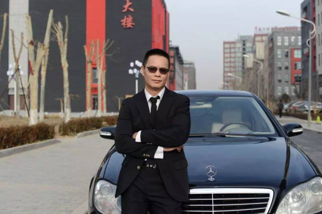 引领第五代渐进技术据美丽岛渐进多焦老花镜技术顾问顾国庆先生介绍