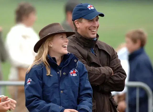 青梅竹马,一见钟情,亲友牵线,这些英国王室cp是如何邂逅彼此的