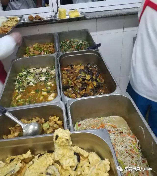 大校标配平度九中五星级食堂呵护学生健康成长