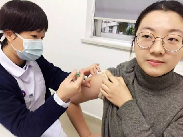 温州打出四价宫颈癌疫苗浙江省第一针25岁以上姑娘不用去香港了最全
