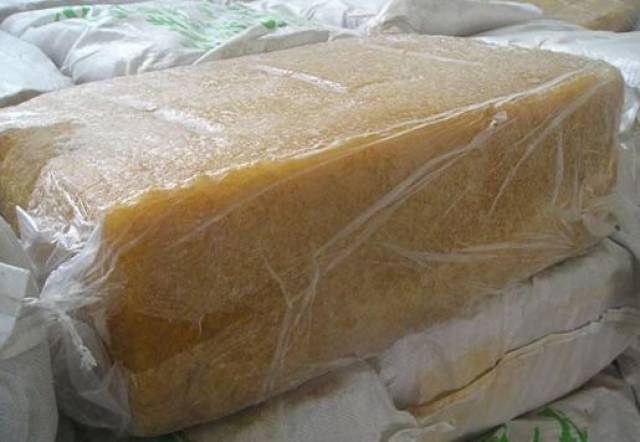 天然橡胶是重要的战略物资和工业原料,是从天然产胶植物中制取的橡胶