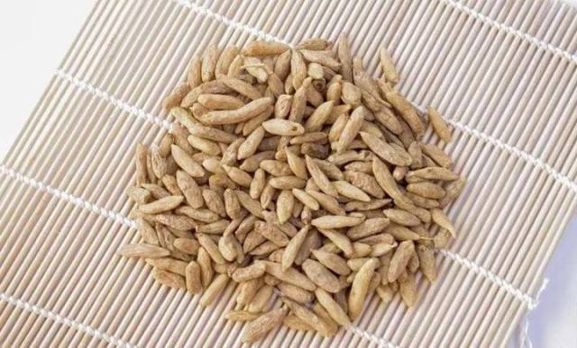 嘴唇干裂能喝什么茶好?