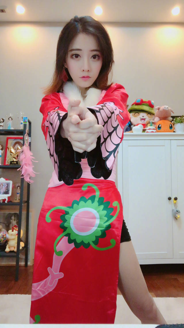 斗鱼女主播冯提莫又出新cos照网友直呼大脑袋