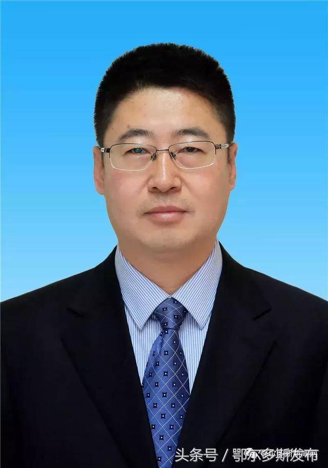 李文忠同志简历