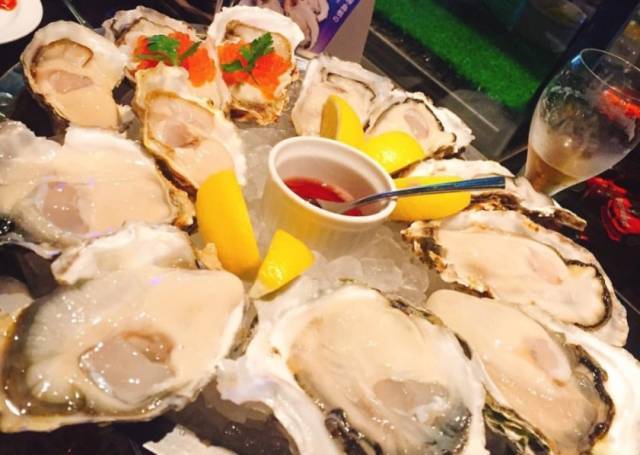 生蚝刺身