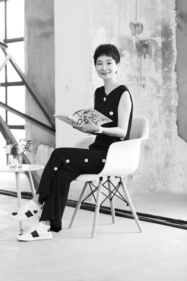 long对话 | 向京&晓雪:当我们谈论年龄