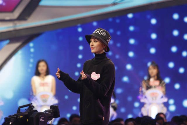 《非诚勿扰》杨宇航邂逅"小邓伦" 孟非:匹配度能打五颗星!