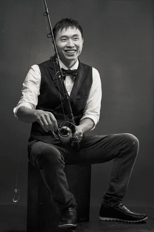 培训师- 龚源 与其费力探寻技巧, 不如真正地投入感情.