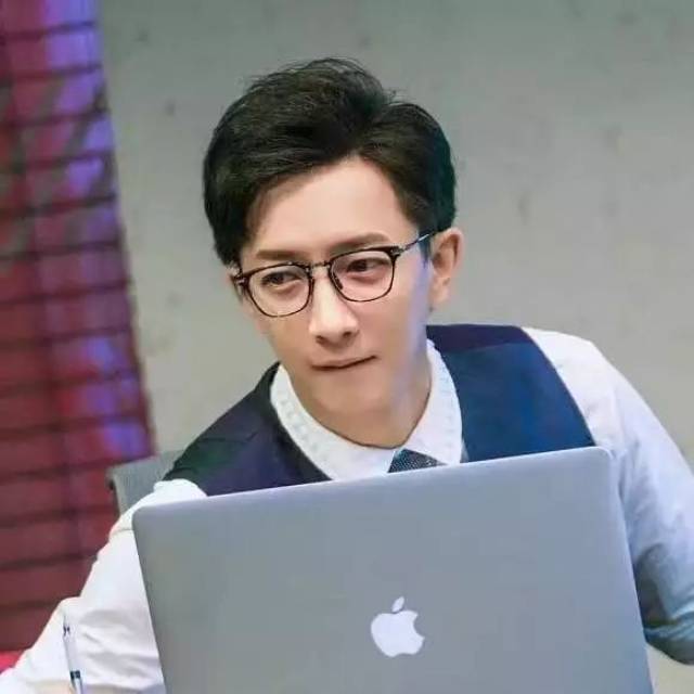 先开音乐 前任3  韩庚不近视却喜欢戴眼镜 庚说过他眼睛很好的,不近视