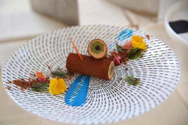 百万奖金感召百名学员:成都东华教育启动双百