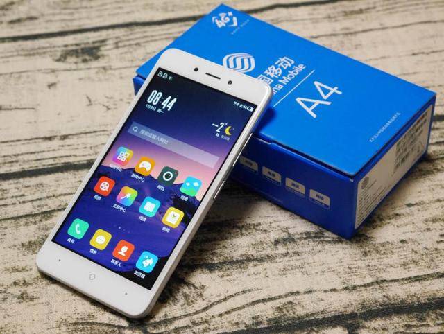中国移动a4手机:基本配置中国移动a4手机配备5英寸hd高清屏幕,2800mah